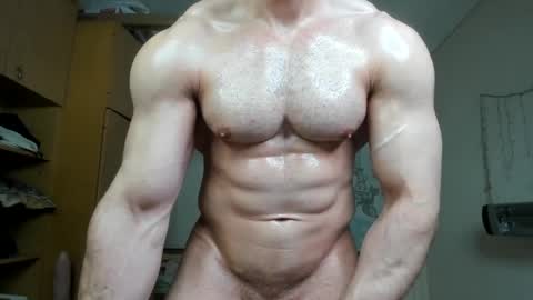 Snapshot of sweetmuscles_boy chatting on 09.15.25 Lorenzo online show from 09.15.25