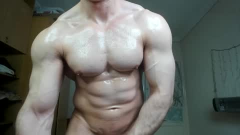 Snapshot of sweetmuscles_boy chatting on 09.21.25 Lorenzo online show from 09.21.25