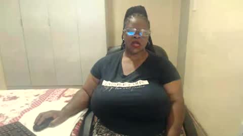 Snapshot of sweetnoziexxx chatting on 01.14.25 sweetnoziexxx online show from 01.14.25