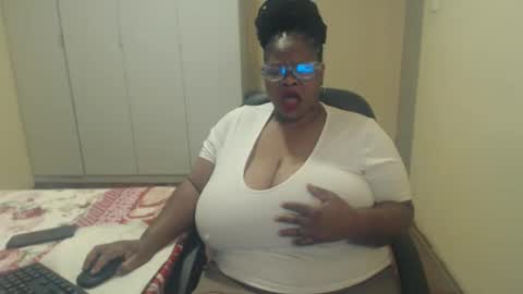 Snapshot of sweetnoziexxx chatting on 01.29.25 sweetnoziexxx online show from 01.29.25