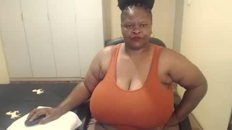 Snapshot of sweetnoziexxx chatting on 02.07.25 sweetnoziexxx online show from 02.07.25