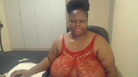 Snapshot of sweetnoziexxx chatting on 02.25.25 sweetnoziexxx online show from 02.25.25