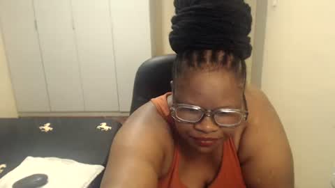 Snapshot of sweetnoziexxx chatting on 02.27.25 sweetnoziexxx online show from 02.27.25