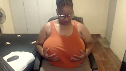 Snapshot of sweetnoziexxx chatting on 03.04.25 sweetnoziexxx online show from 03.04.25