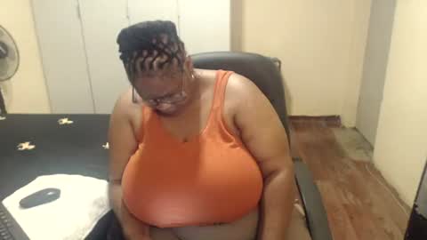 Snapshot of sweetnoziexxx chatting on 03.04.25 sweetnoziexxx online show from 03.04.25