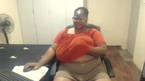 Snapshot of sweetnoziexxx chatting on 03.07.25 sweetnoziexxx online show from 03.07.25