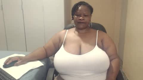 Snapshot of sweetnoziexxx chatting on 09.14.25 sweetnoziexxx online show from 09.14.25