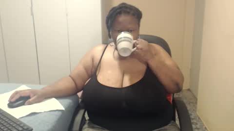 Snapshot of sweetnoziexxx chatting on 09.19.25 sweetnoziexxx online show from 09.19.25