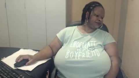 Snapshot of sweetnoziexxx chatting on 10.12.25 sweetnoziexxx online show from 10.12.25
