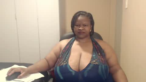 Snapshot of sweetnoziexxx chatting on 10.14.25 sweetnoziexxx online show from 10.14.25