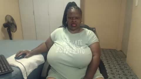 Snapshot of sweetnoziexxx chatting on 02.13.26 sweetnoziexxx online show from 02.13.26