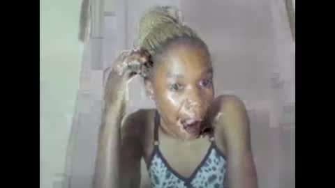 Snapshot of sweetpetite254 chatting on 02.16.25 ESTHER online show from 02.16.25