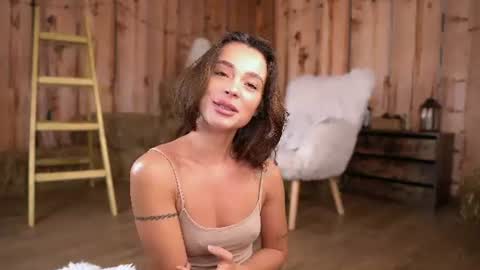 Snapshot of sweetrossie chatting on 07.29.26 Rose online show from 07.29.26