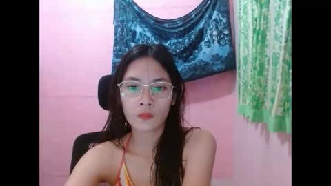 Mia online show from 05.05.26