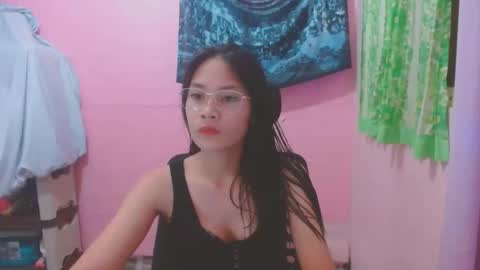 Mia online show from 05.14.26