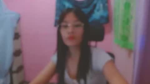 Mia online show from 05.19.26