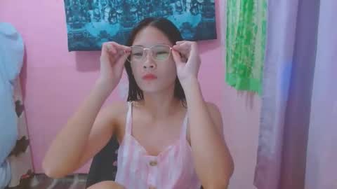 Mia online show from 05.27.26