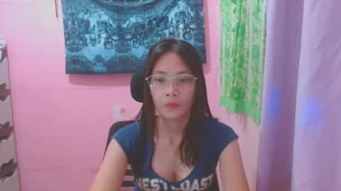 Mia online show from 06.03.26