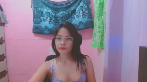 Mia online show from 08.06.26