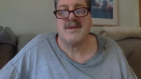 Snapshot of sweetsforu326 chatting on 12.21.25 sweetbrowneyes623 online show from 12.21.25