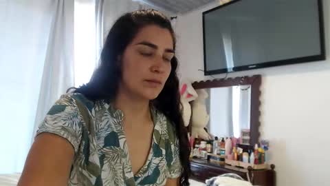 Snapshot of sweetsmile28 chatting on 12.04.25 Dianis online show from 12.04.25