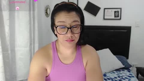 Snapshot of sweetstormi chatting on 01.09.25 Stormi online show from 01.09.25