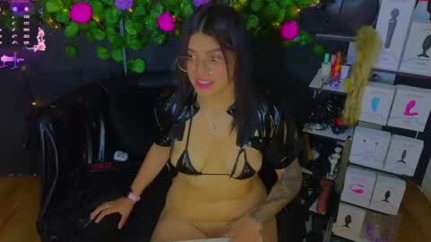 Molly -  INDEPENDENT MODEL online show from 05.21.26