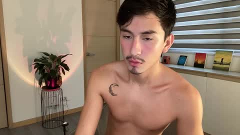 Snapshot of sweettaaron chatting on 10.18.25 Andy online show from 10.18.25