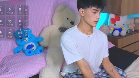 Snapshot of sweettfoxx chatting on 12.15.25 Neffer online show from 12.15.25