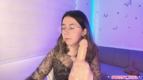 Veronica Independent Model online show from 04.14.26