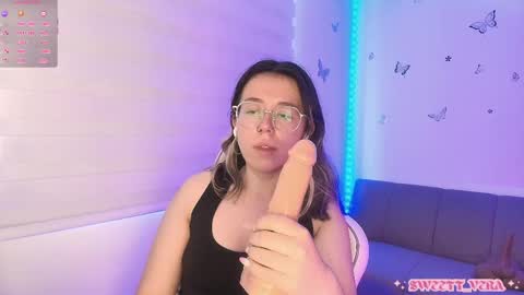Veronica Independent Model online show from 04.15.26