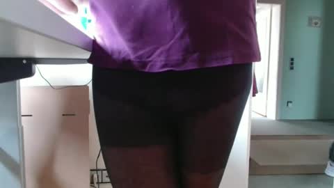 Snapshot of sweetviola chatting on 04.02.26 sweetviola online show from 04.02.26