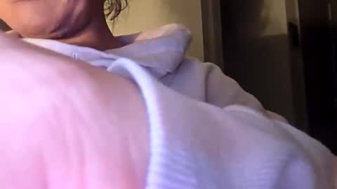 Snapshot of sweetwendi15 chatting on 11.25.25 sweetwendi15 online show from 11.25.25