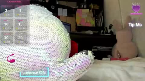 Mia online show from 04.23.26