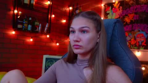 Snapshot of sweety_emilya chatting on 05.08.26 Emily online show from 05.08.26