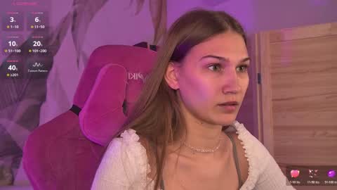 Snapshot of sweety_emilya chatting on 05.12.26 Emily online show from 05.12.26