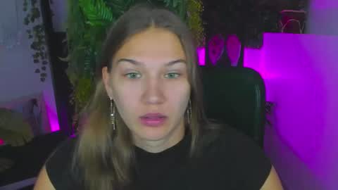 Snapshot of sweety_emilya chatting on 07.21.26 Emily online show from 07.21.26