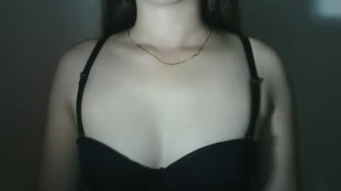 sweety_princess15 online show from 10.28.25