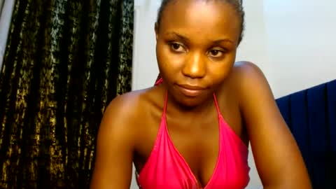 Snapshot of sweety_spixxy chatting on 06.24.26 Dolly online show from 06.24.26