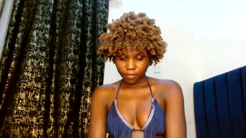 Snapshot of sweety_spixxy chatting on 06.28.26 Dolly online show from 06.28.26
