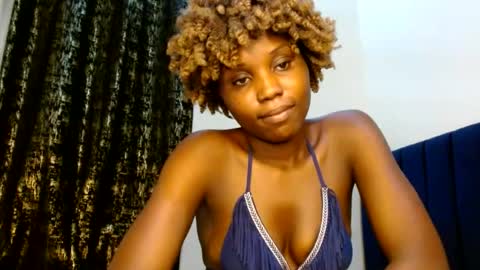 Snapshot of sweety_spixxy chatting on 06.29.26 Dolly online show from 06.29.26