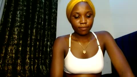 Snapshot of sweety_spixxy chatting on 07.02.26 Dolly online show from 07.02.26
