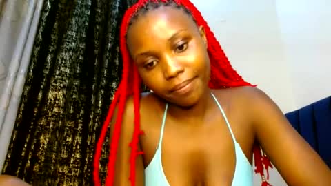 Snapshot of sweety_spixxy chatting on 07.05.26 Dolly online show from 07.05.26