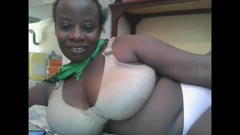 sweetyass25 online show from 02.19.26