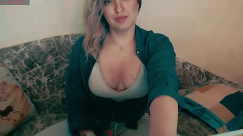 Snapshot of sweetyliza chatting on 05.16.26 Liza online show from 05.16.26