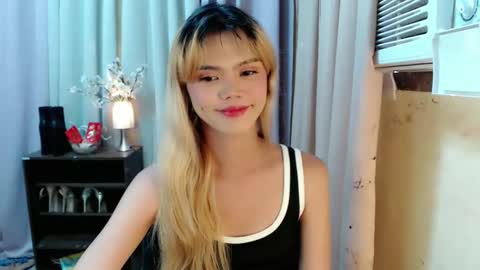 Snapshot of sweetytrannygirlxx chatting on 12.22.24 Megan online show from 12.22.24