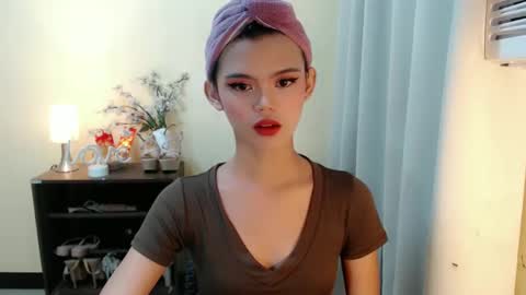 Snapshot of sweetytrannygirlxx chatting on 02.12.25 Megan online show from 02.12.25