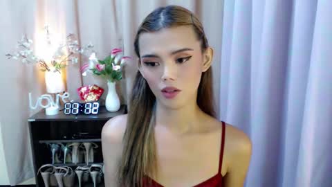 Snapshot of sweetytrannygirlxx chatting on 09.27.25 Megan online show from 09.27.25