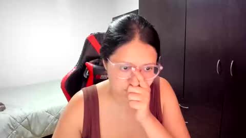 sweetyypeach online show from 02.18.25