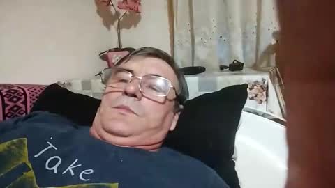 Snapshot of swergiu333 chatting on 03.22.26 Raymond online show from 03.22.26